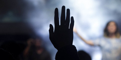 hand in worship