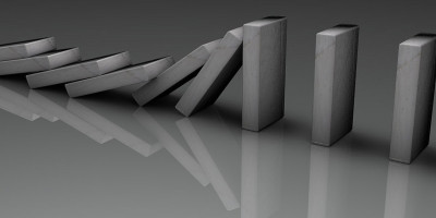 dominos falling